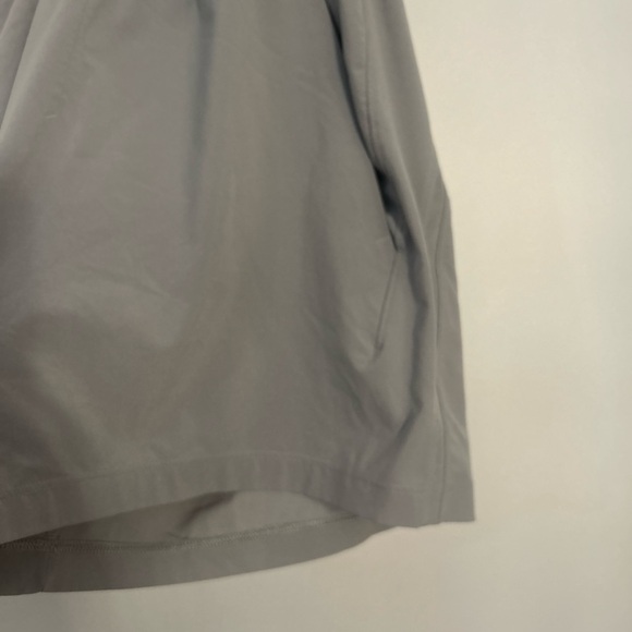 Lululemon Athletica Men's Pace Breaker Linerless Short in Gray - Picture 7 of 14